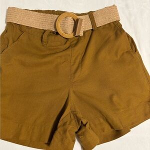 New One 5 One Women's Size med Tan Camel Mid Rise Lightweight Shorts
